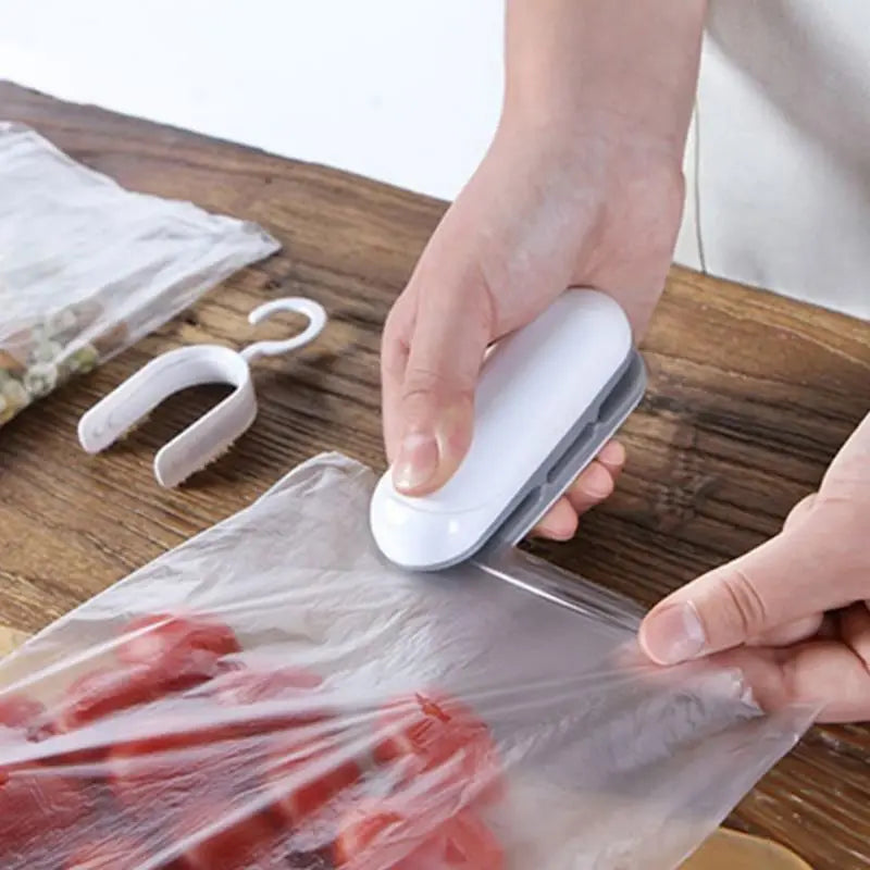 Portable Mini Handy Snack Bag Sealer Clip